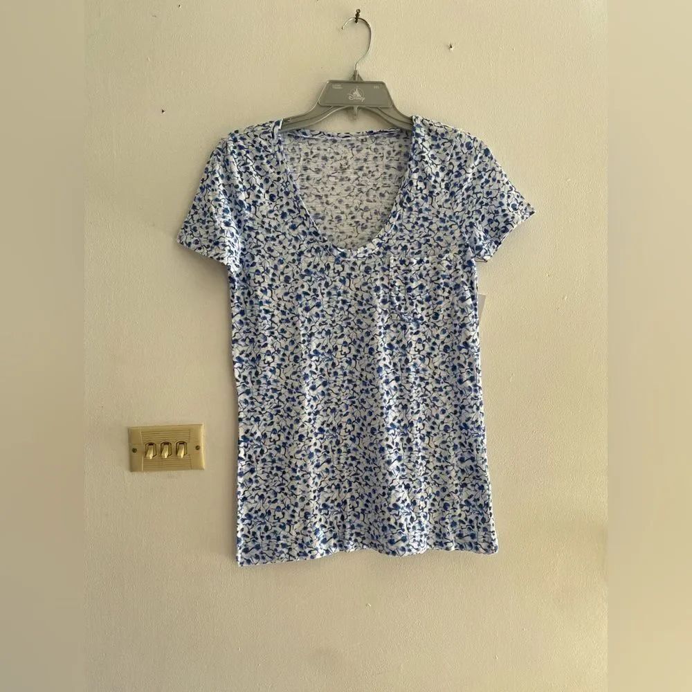 Caslon NWT Pebble Print V-Neck Short Sleeve Tee Top XS White Blue Cotton